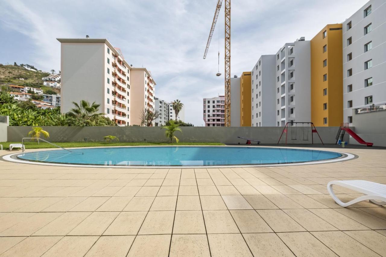 Blue And Gold Sunset By Madeira Sun Travel Appartement Funchal (Madeira)